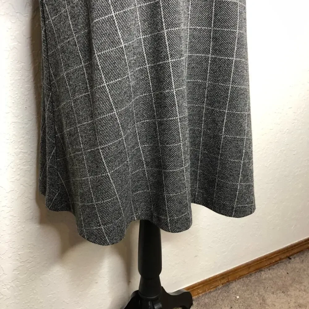 Banana Republic gray black plaid dress size 8 classic office business casual